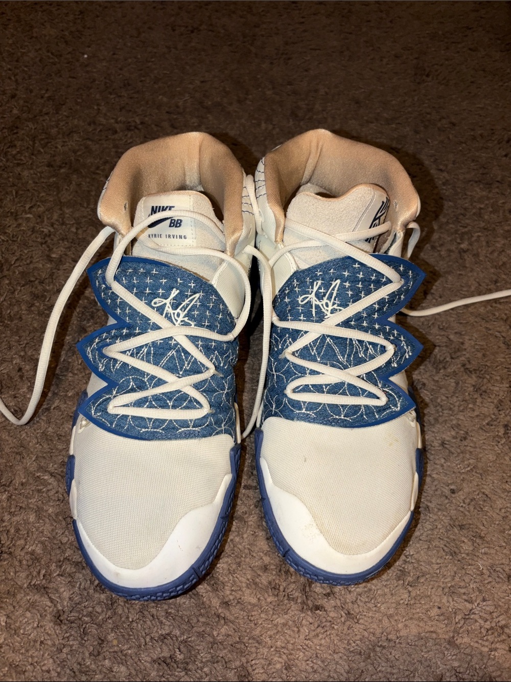Nike White and Blue Men's Basketball Sneakers